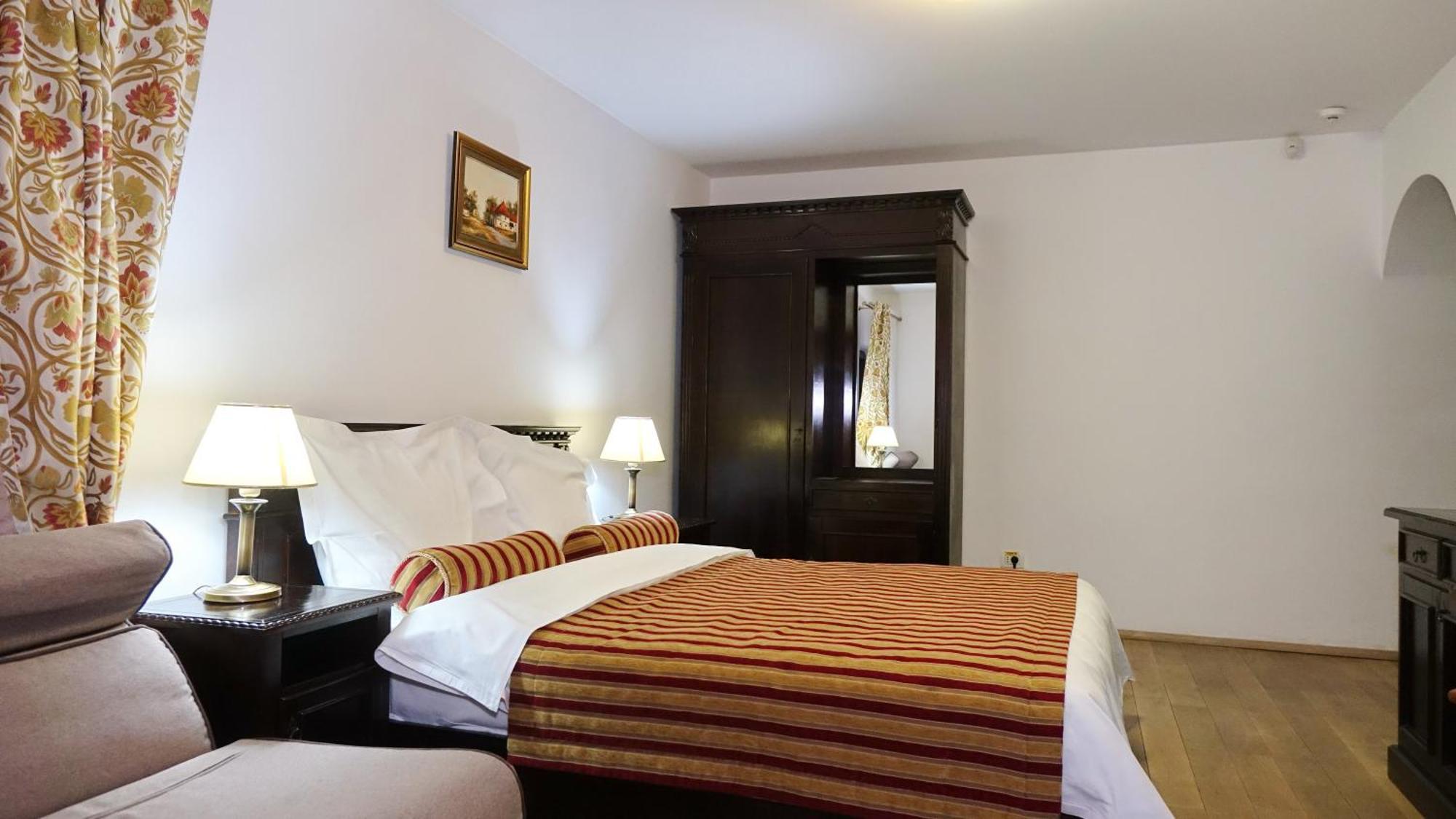 Vila Leonida - Resort Leonida Buşteni Exteriör bild