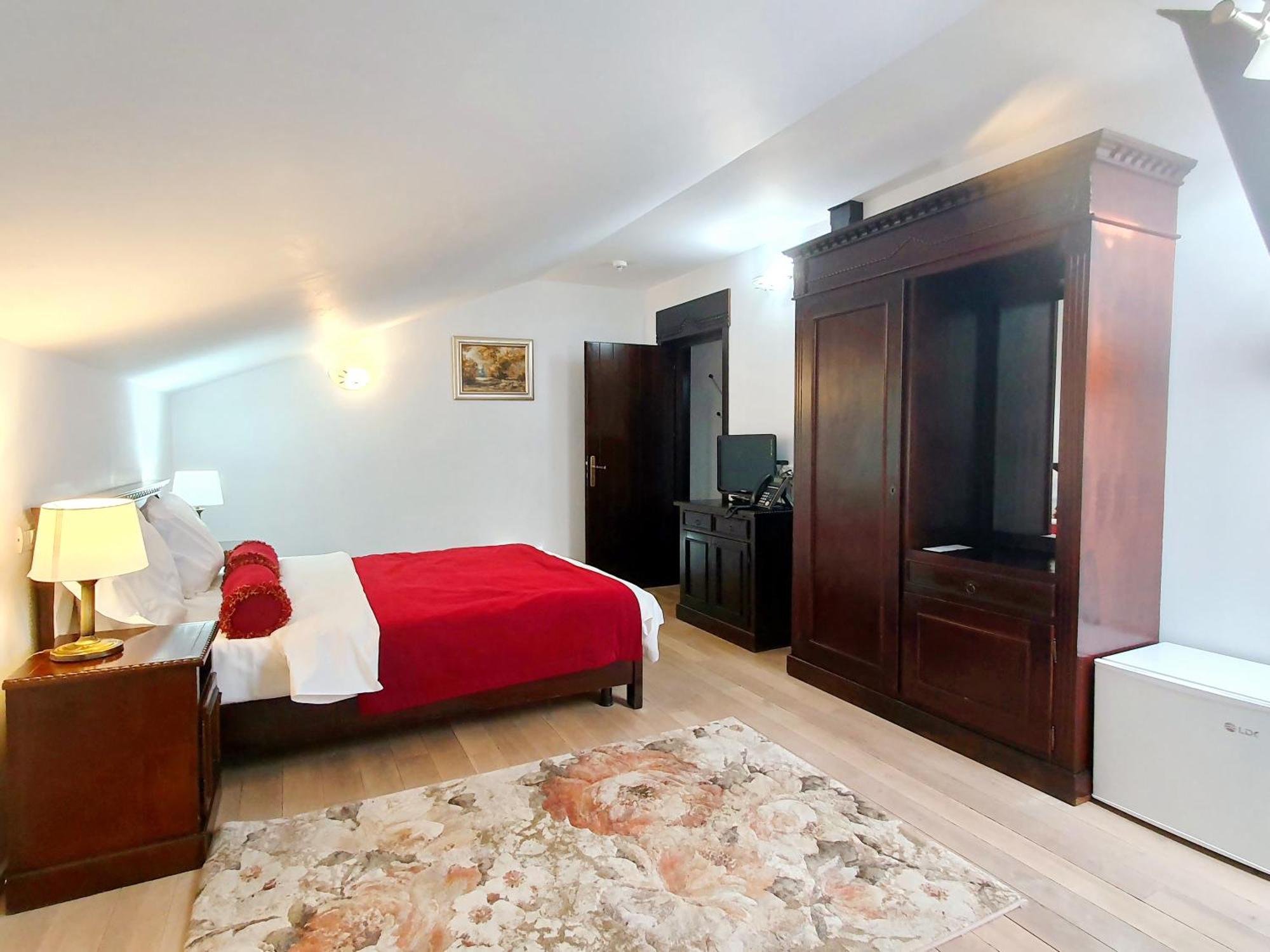 Vila Leonida - Resort Leonida Buşteni Exteriör bild